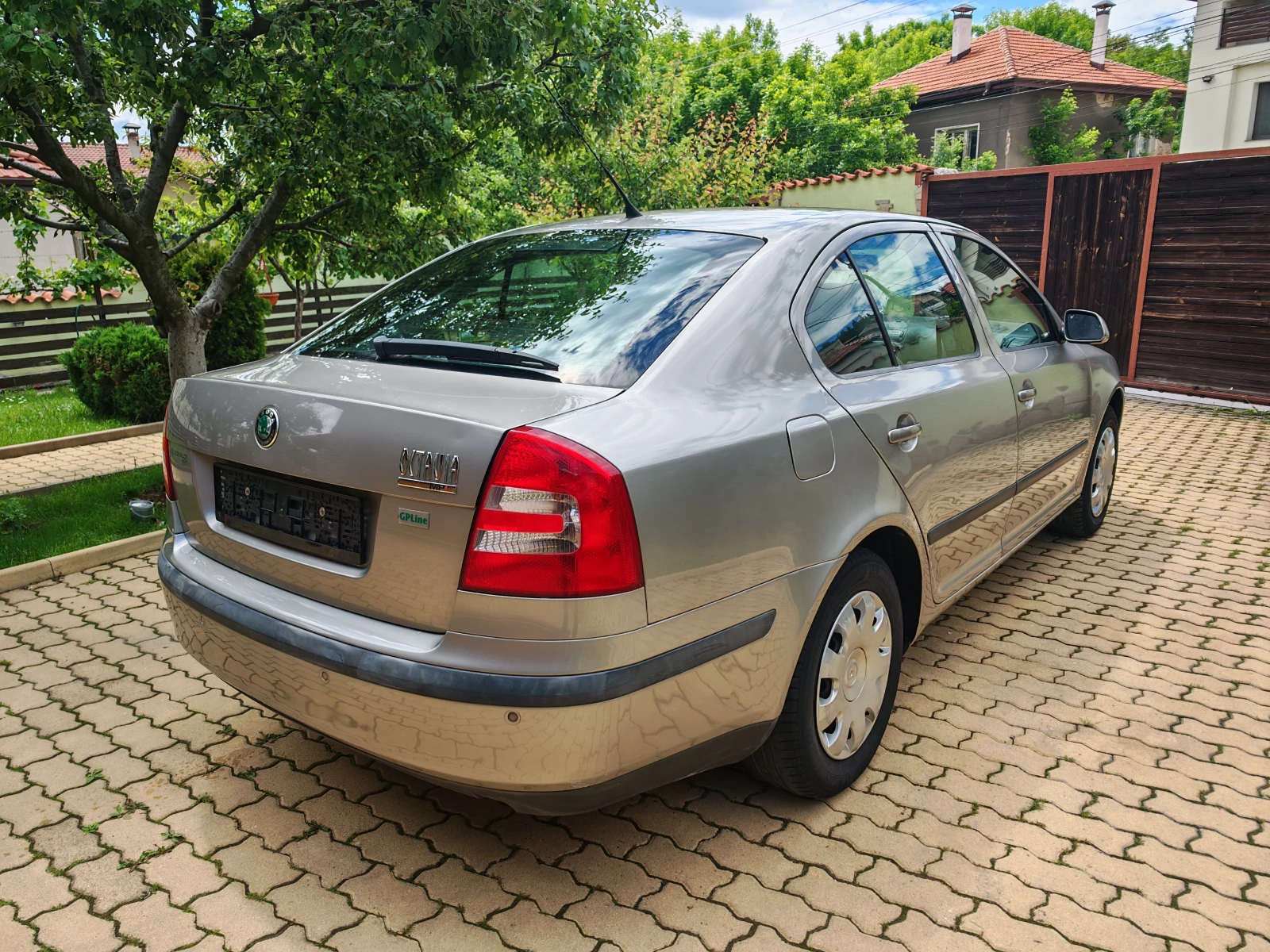 Skoda Octavia 1.6-102 к.с.-ГАЗ - изображение 4