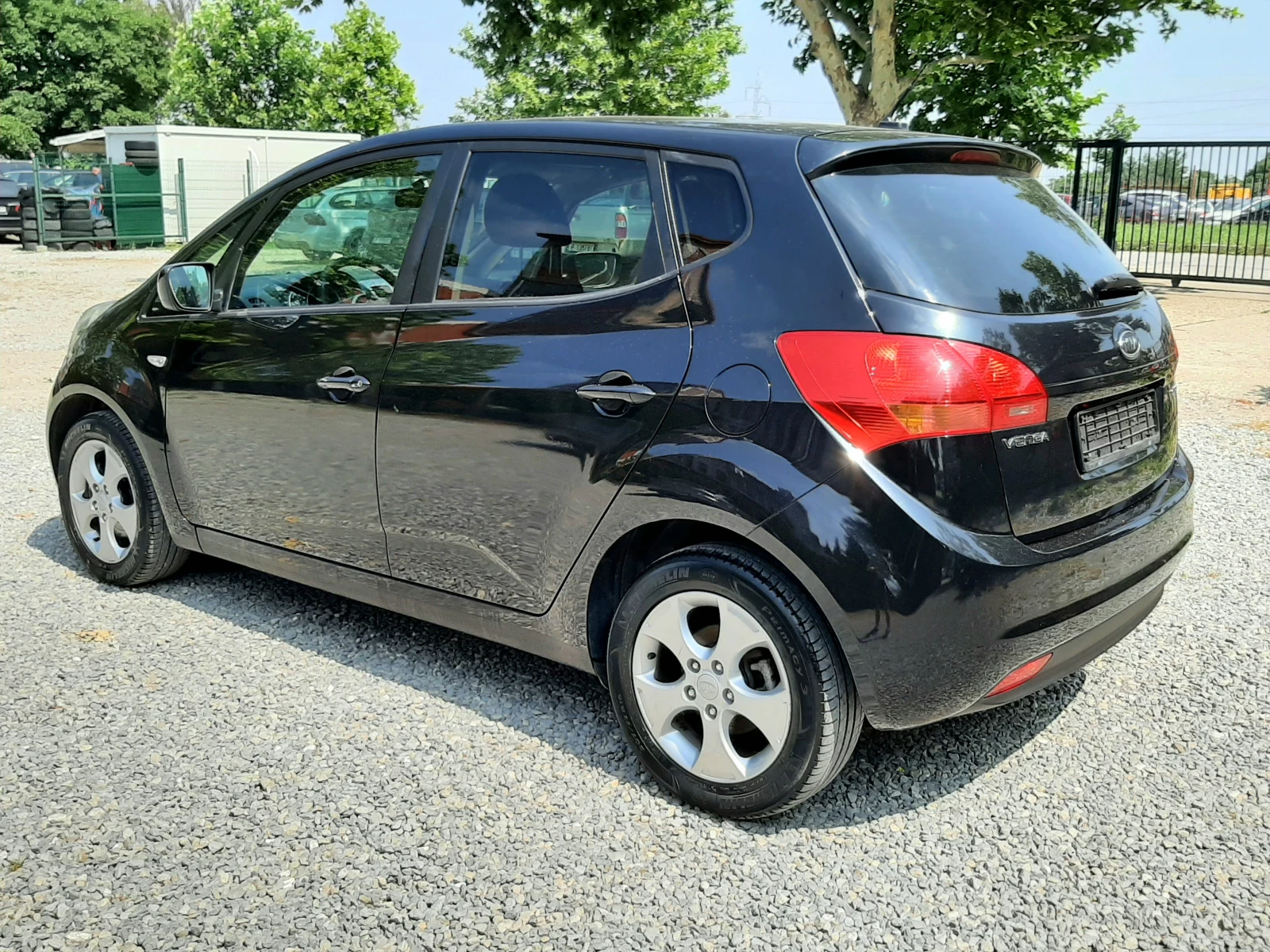 Kia Venga 1.4CRDi 6ск.  - изображение 6