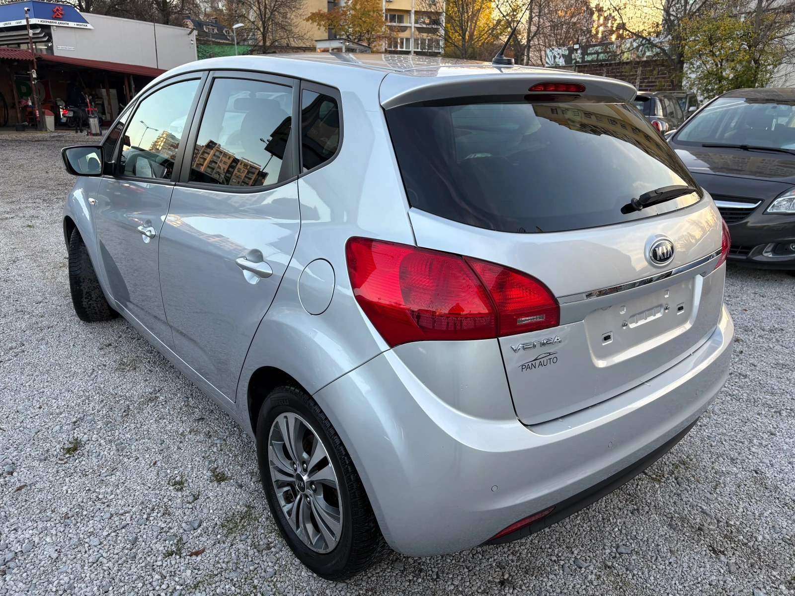 Kia Venga 1.4   | Mobile.bg   7