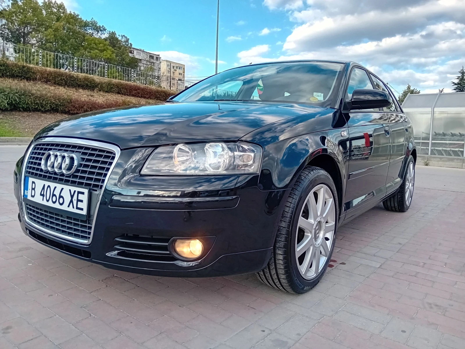 Audi A3 1.6i Sportback 8pa top  - изображение 2