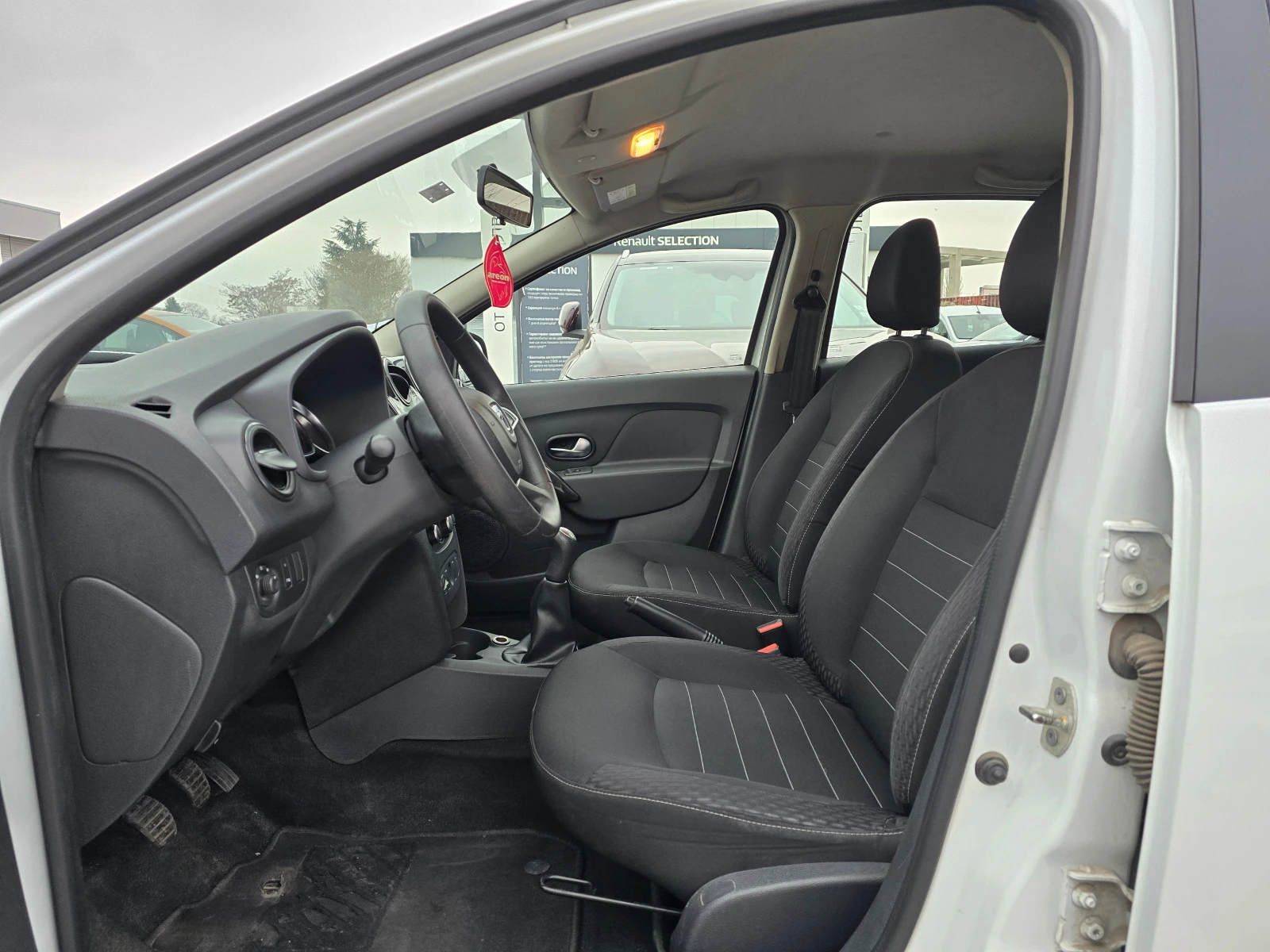 Dacia Sandero 1.5 dCi - изображение 6