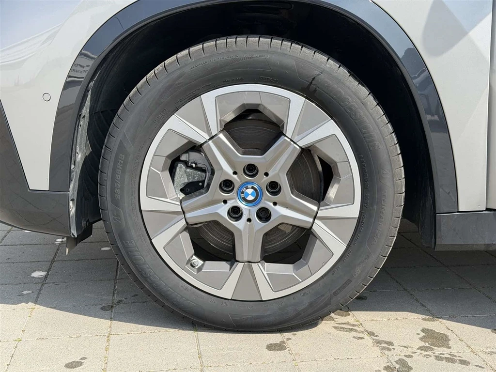 BMW iX1 xDrive30 | Mobile.bg � ����������� 5