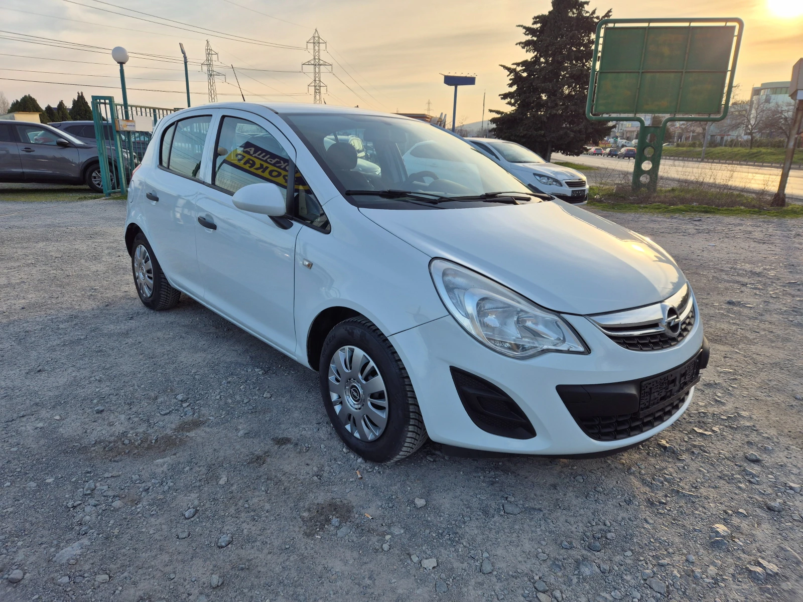 Opel Corsa 1.2i, снимка 7 - Автомобили и джипове - 53821689