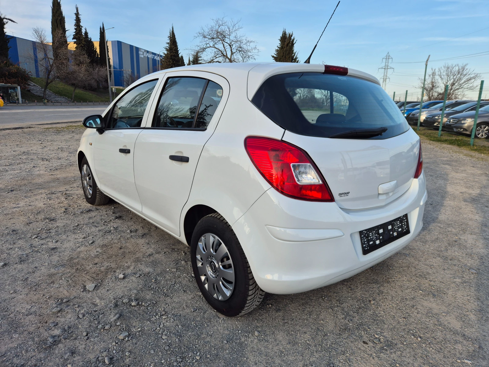 Opel Corsa 1.2i, снимка 3 - Автомобили и джипове - 53821689