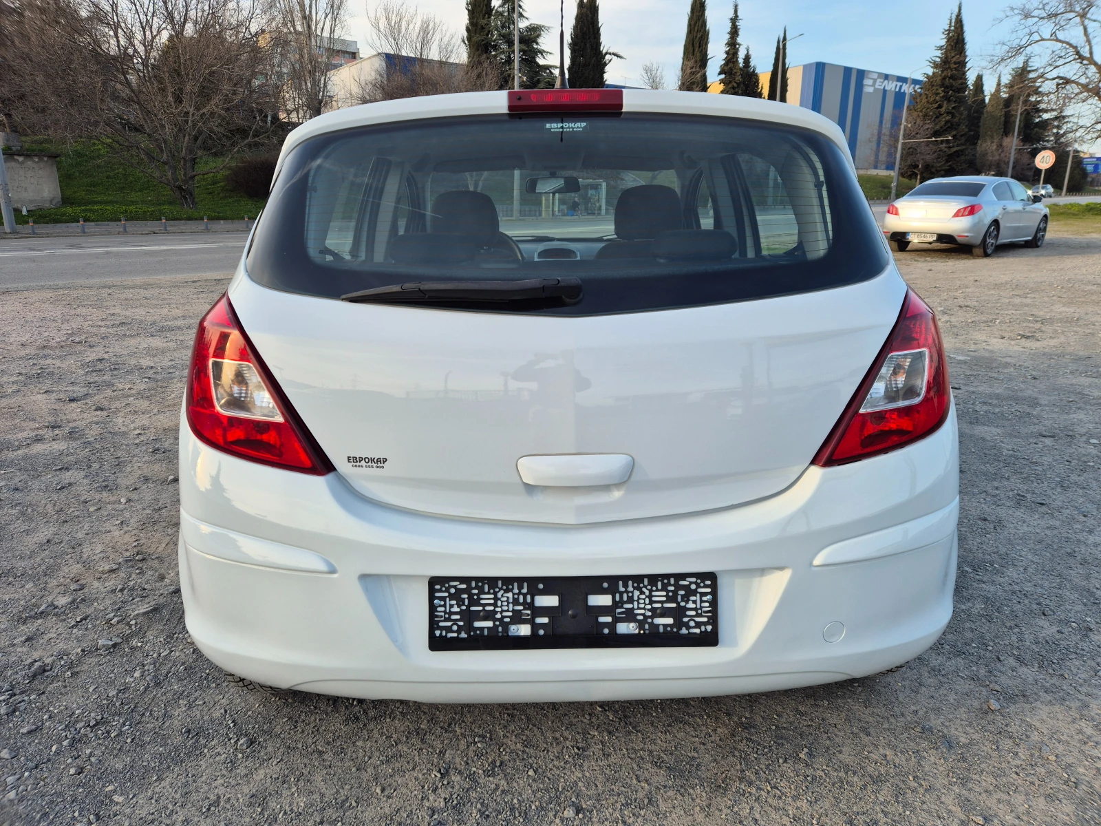 Opel Corsa 1.2i, снимка 4 - Автомобили и джипове - 53821689