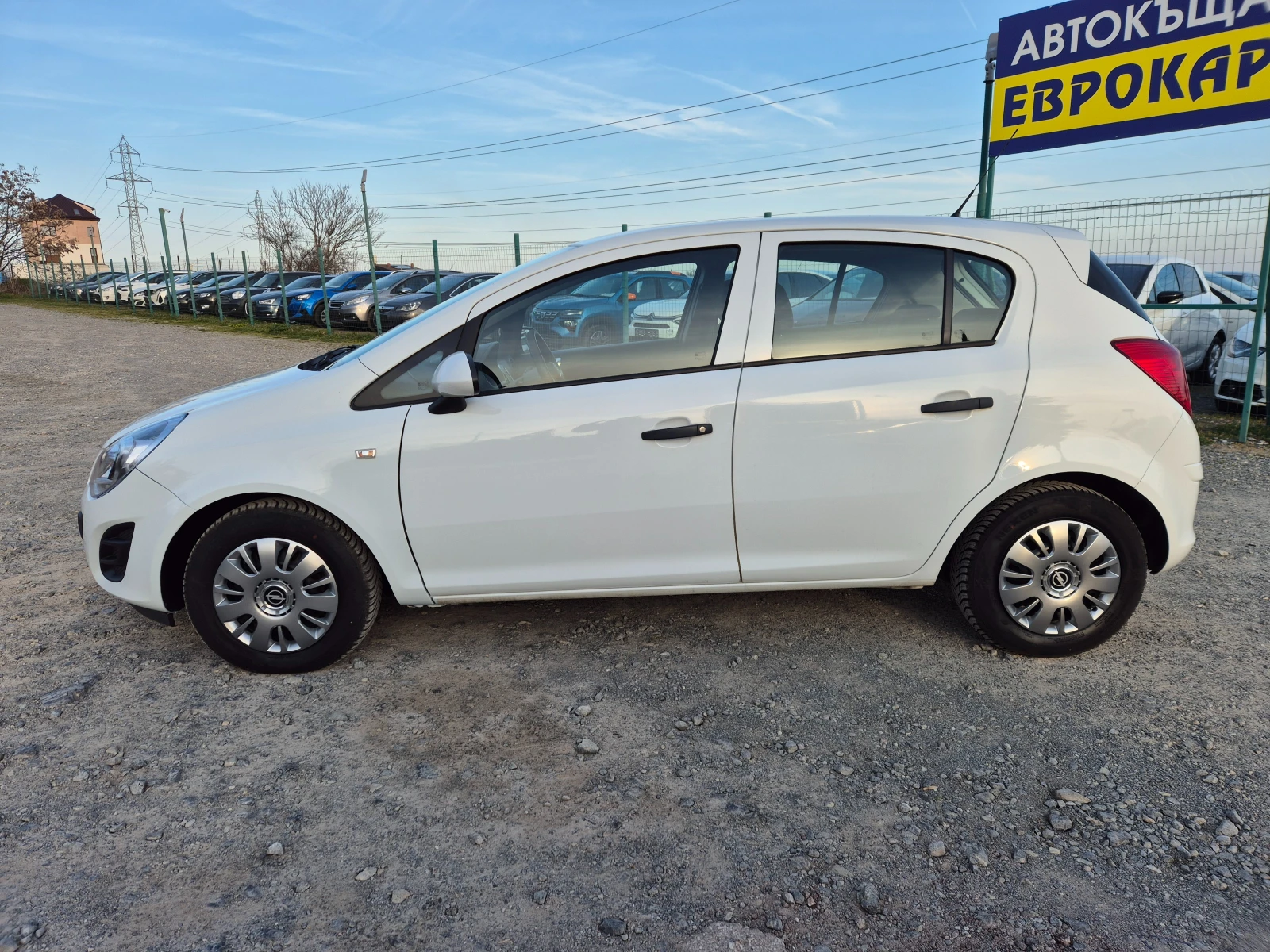 Opel Corsa 1.2i, снимка 2 - Автомобили и джипове - 53821689