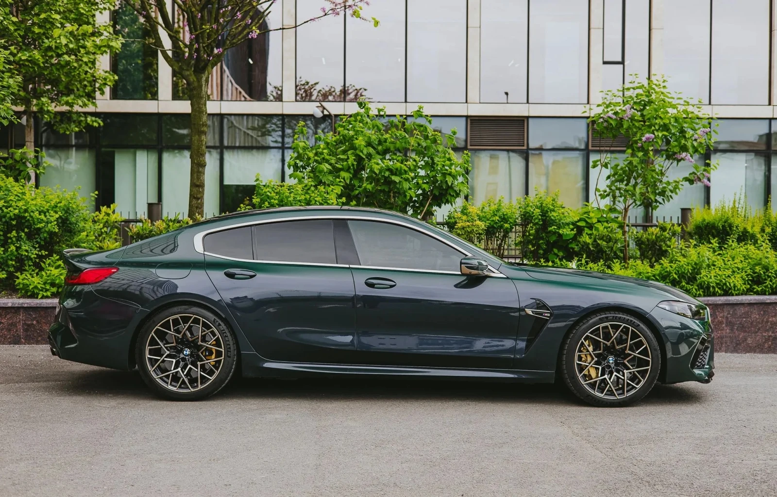 BMW M8 Competition First Edition 1/400, снимка 5 - Автомобили и джипове - 53999914