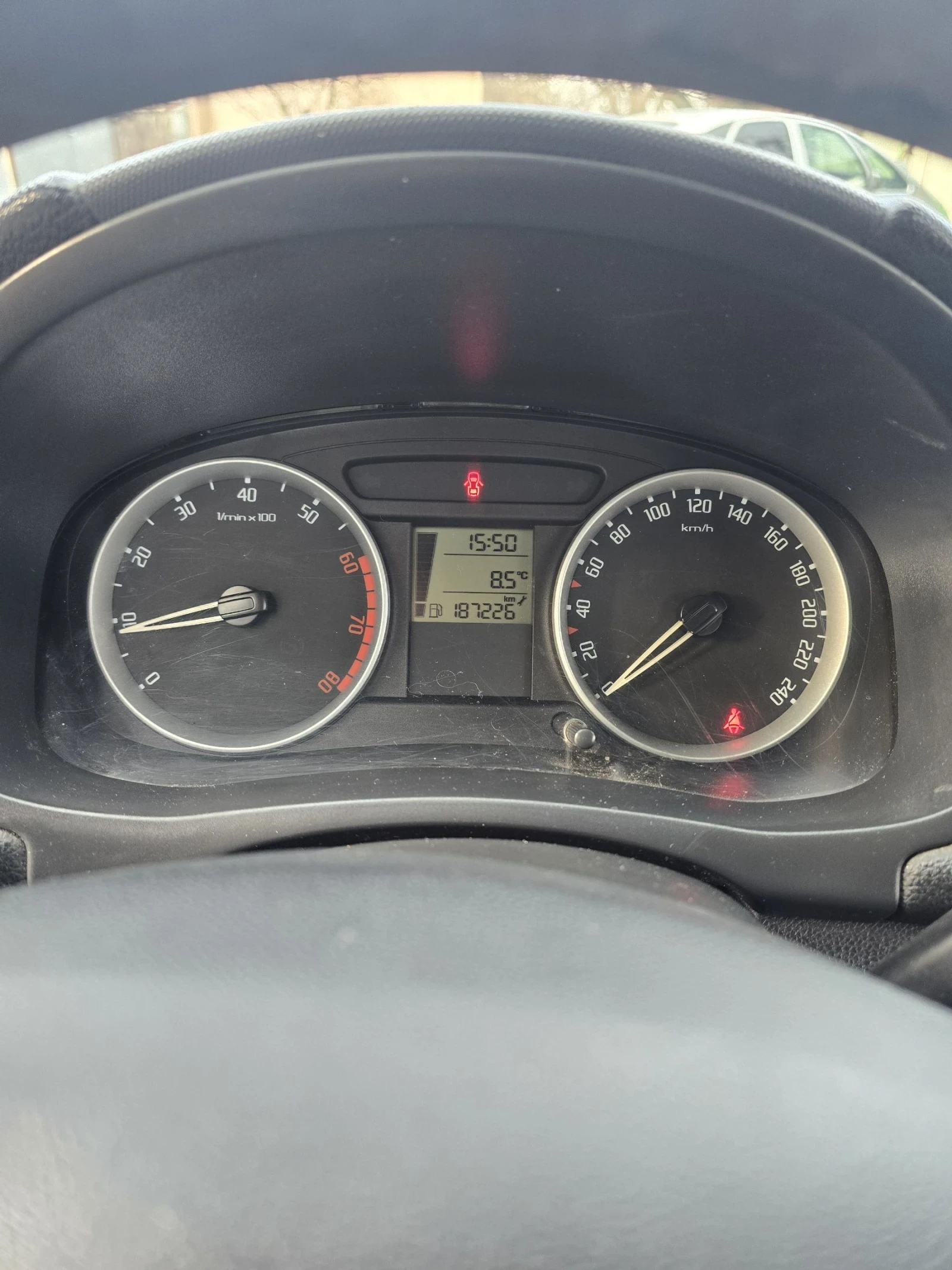 Skoda Fabia, снимка 14 - Автомобили и джипове - 54100152