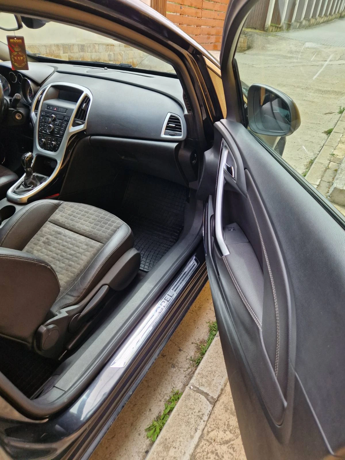 Opel Astra 1.7 GTC, снимка 12 - Автомобили и джипове - 54415776