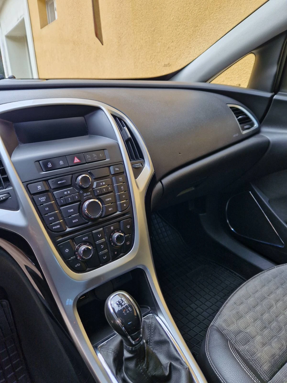 Opel Astra 1.7 GTC, снимка 10 - Автомобили и джипове - 54415776