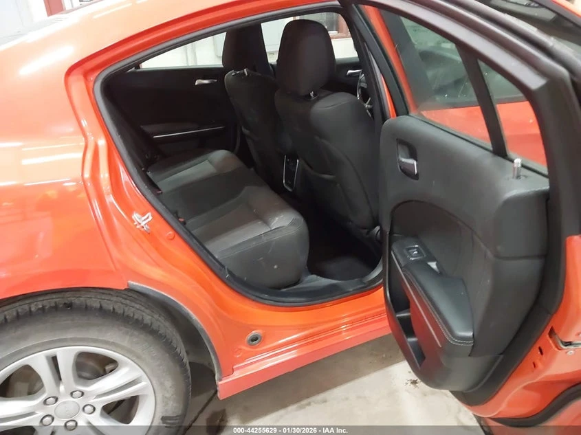 Dodge Charger 3.6l Sxt Rwd, снимка 8 - Автомобили и джипове - 54597918