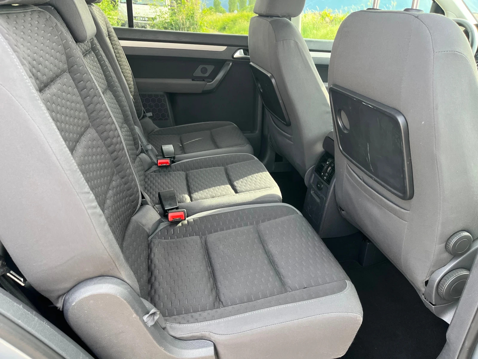 VW Touran 2.0TDI-DSG-FEIS-ITALIA, снимка 7 - Автомобили и джипове - 54624967