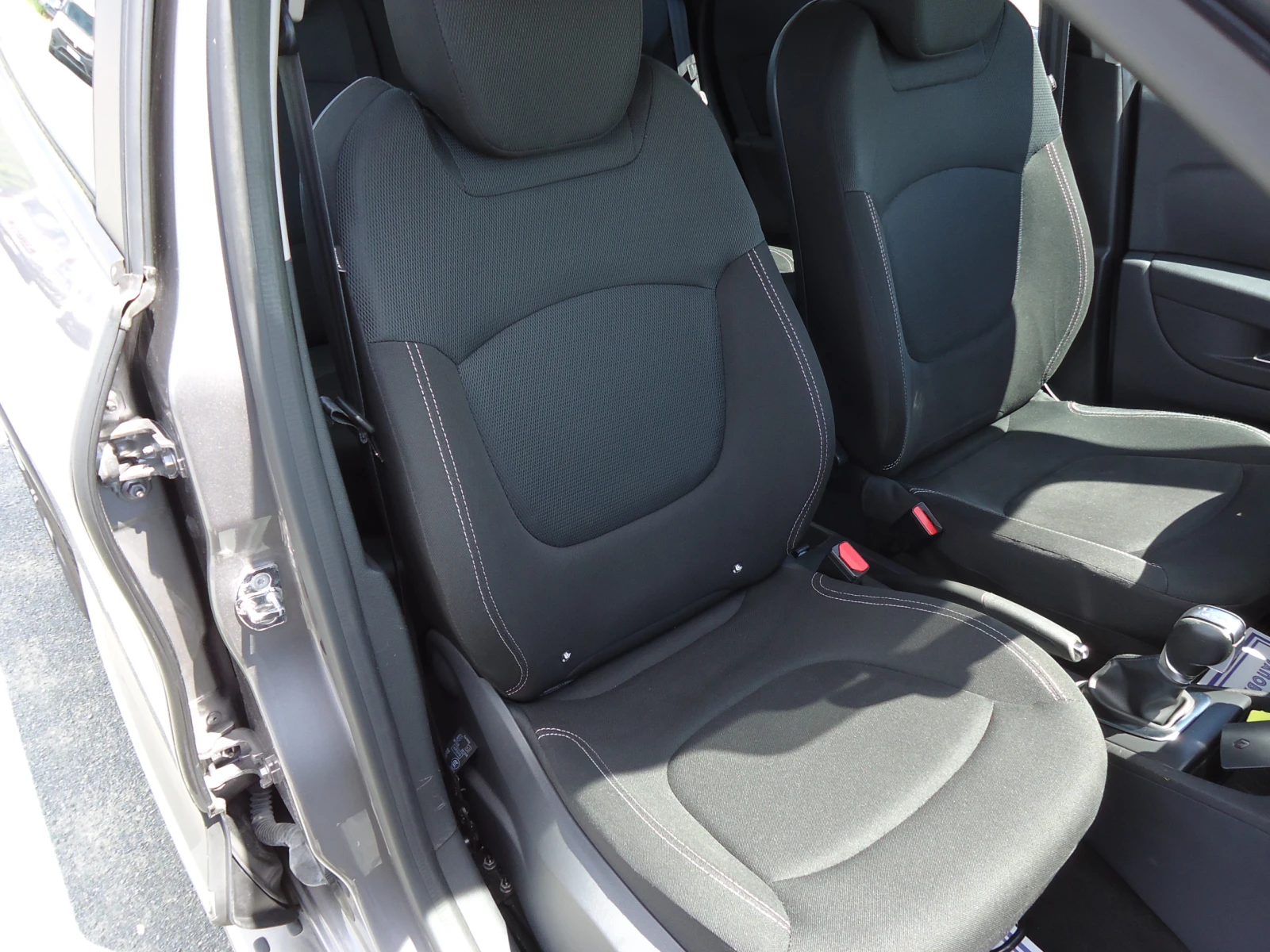 Renault Captur 1.5 DCI АВТОМАТИК, снимка 12 - Автомобили и джипове - 54978175
