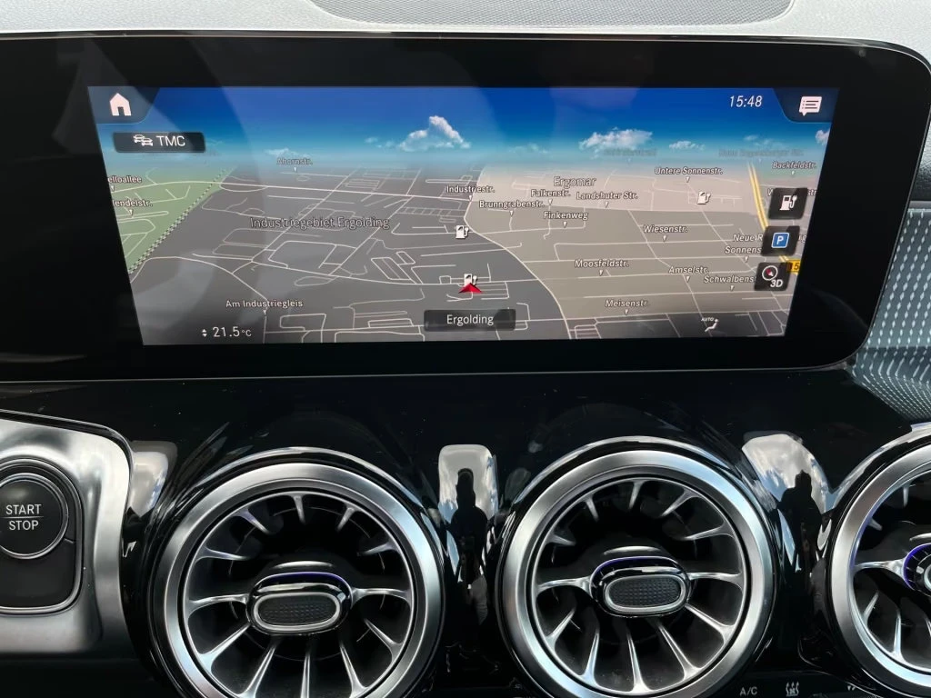 Mercedes-Benz EQB 300/PROG/228HP/4MATIC/СЕРТ./CAM/HUD/LED/CPLAY/554q, снимка 12 - Автомобили и джипове - 55484663