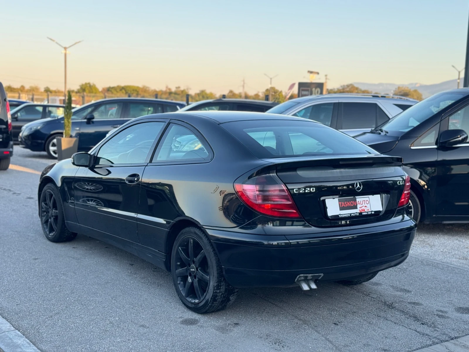 Mercedes-Benz C 220 Sport coupe, снимка 6 - Автомобили и джипове - 56136988