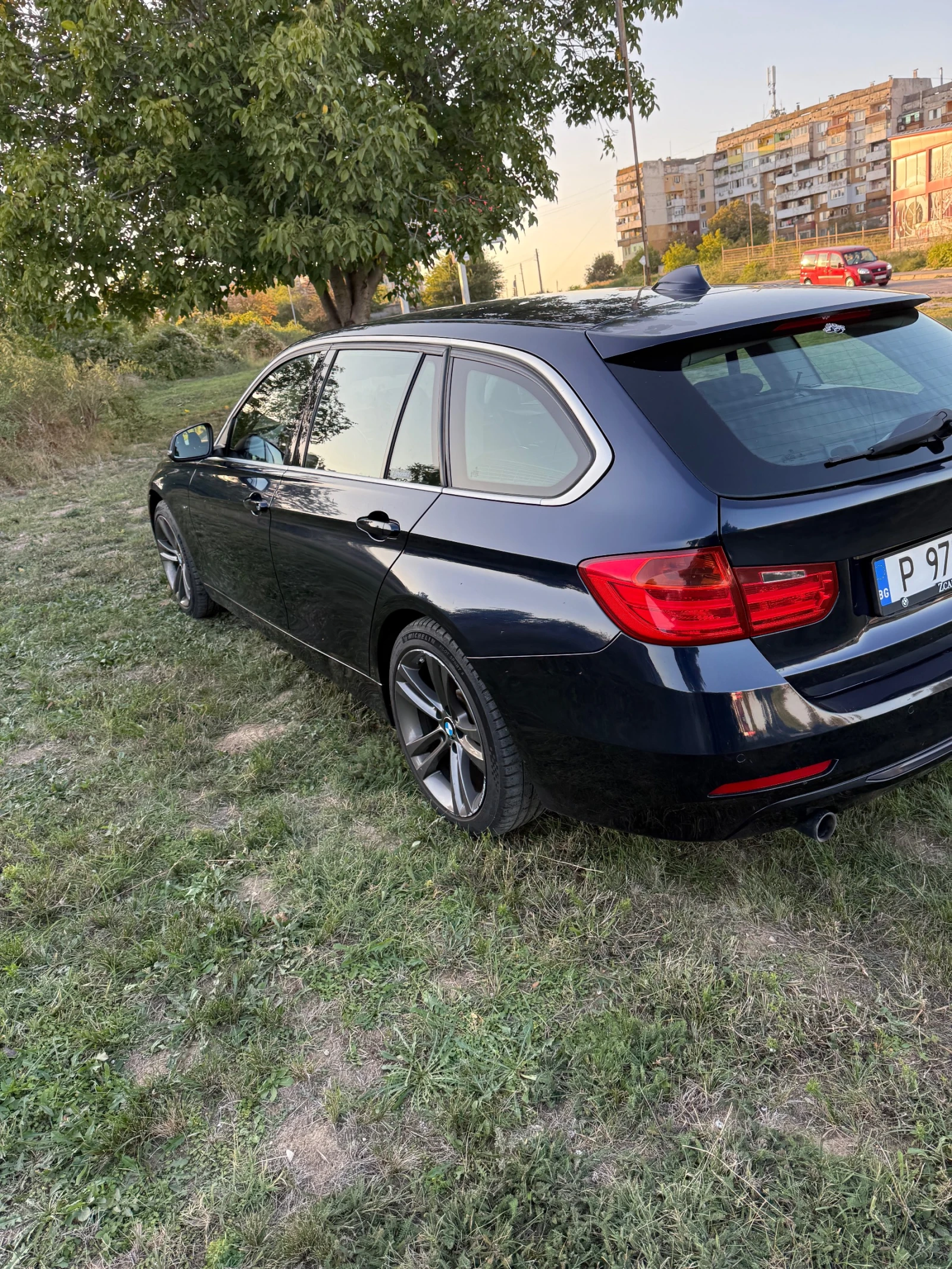 BMW 320 320d xdrive, снимка 9 - Автомобили и джипове - 56321716