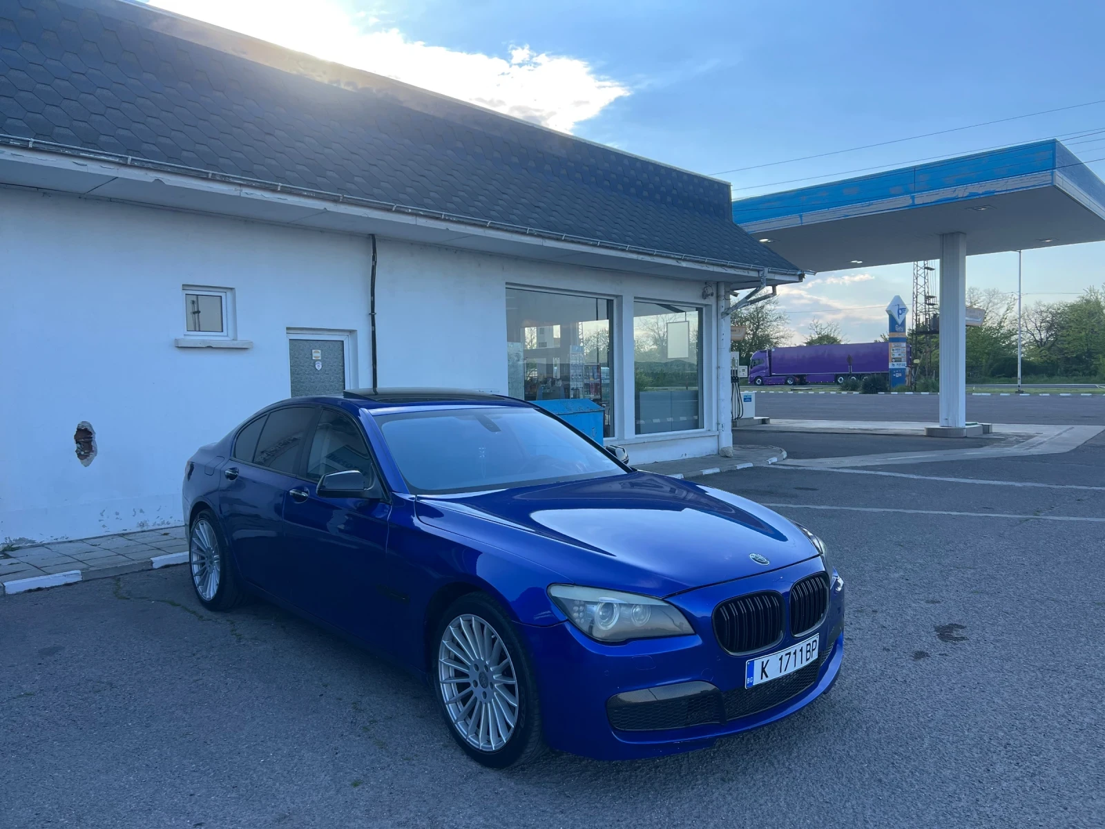 BMW 730, снимка 13 - Автомобили и джипове - 56369237