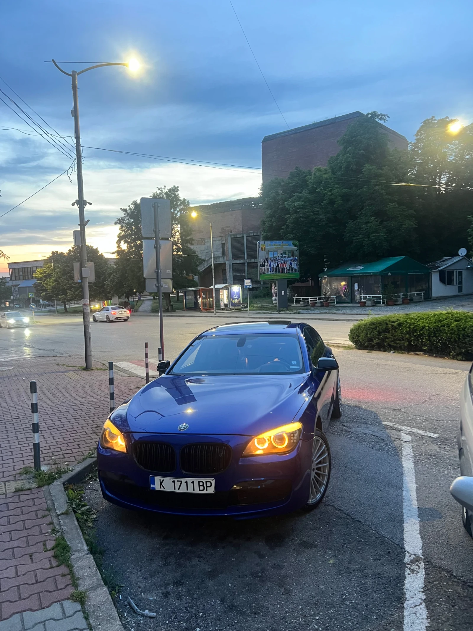 BMW 730, снимка 11 - Автомобили и джипове - 56369237