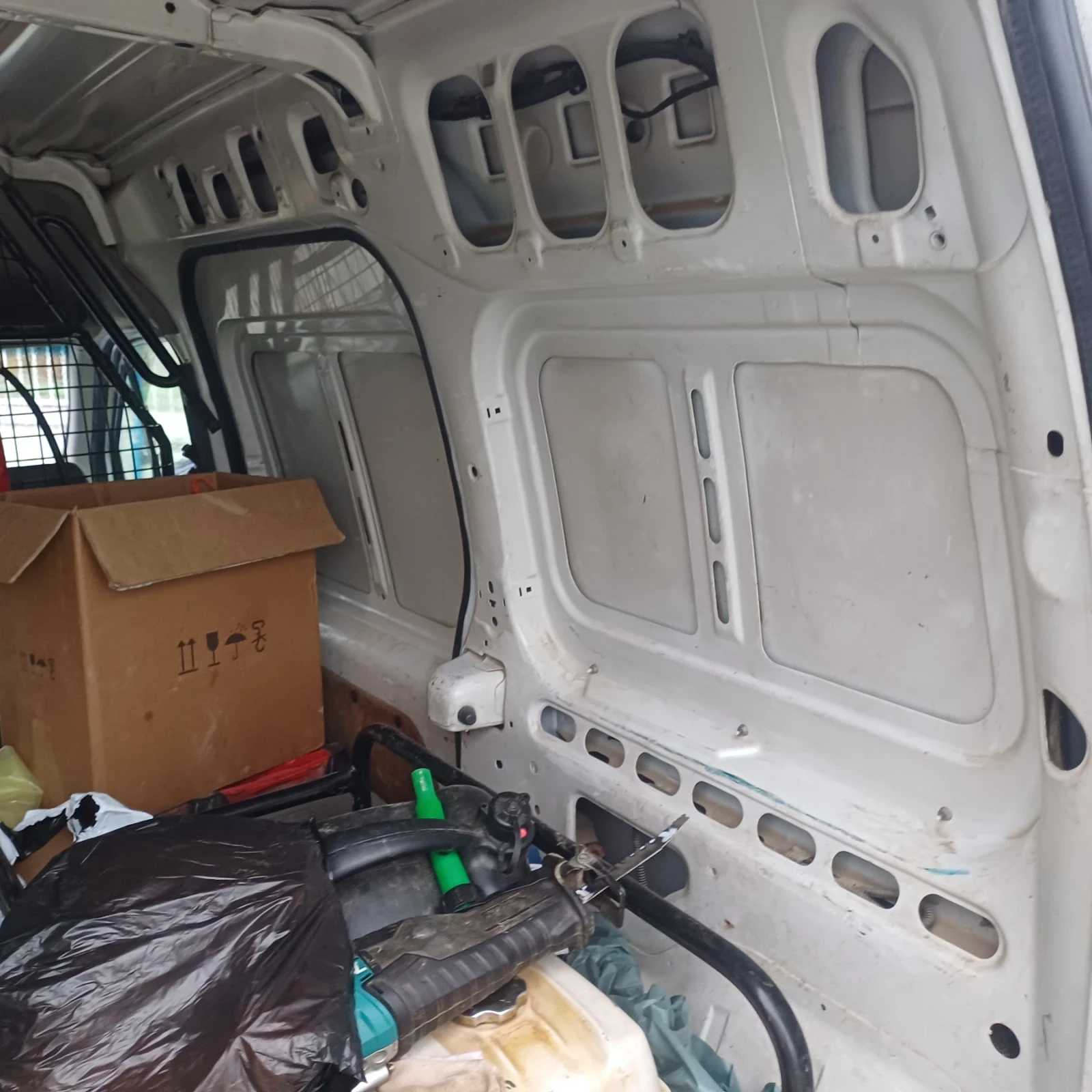 Ford Connect, снимка 14 - Автомобили и джипове - 56708990