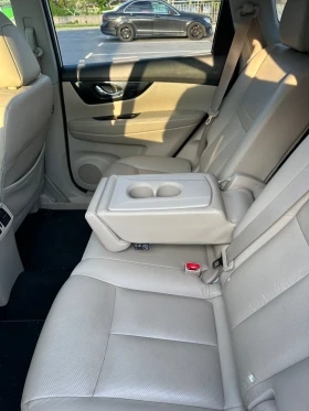 Nissan X-trail 4x4, седем местен, кожа, теглич, панорама, снимка 11