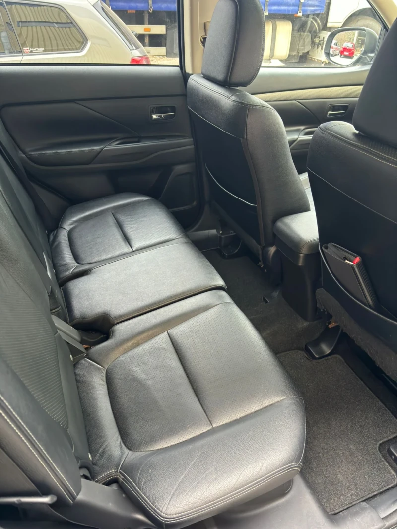 Mitsubishi Outlander 2.2DI-D 4WD, снимка 9 - Автомобили и джипове - 47901866