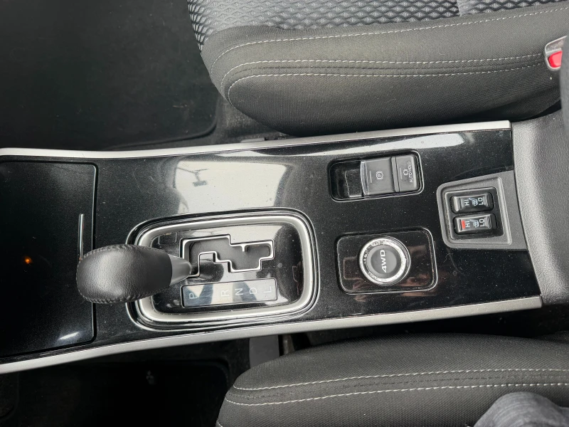 Mitsubishi Outlander 2.2DI-D 4WD AVTOMAT/KAMERA/NAVI EURO 6, снимка 14 - Автомобили и джипове - 53381425