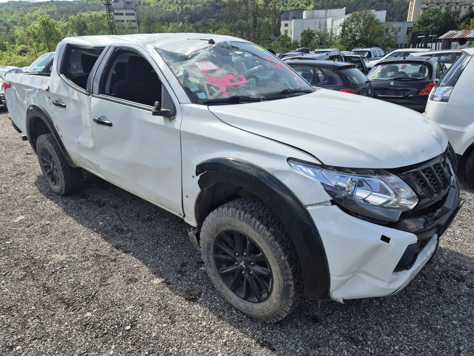 Mitsubishi L200 2.4D, 181к.с., АВТОМАТ, 4Х4, EURO 6 - изображение 7