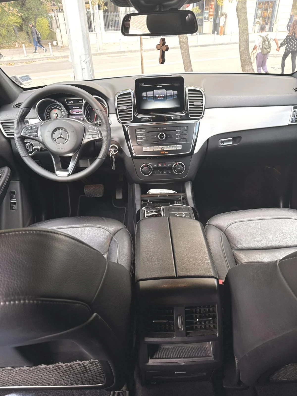 Mercedes-Benz GLE 400  - изображение 7