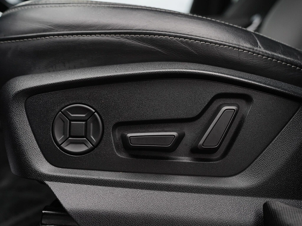 Audi Q8 * АВТО КРЕДИТ* ЦЕНА ДО БГ * СЕРВИЗНА ИСТОРИЯ *  - изображение 2