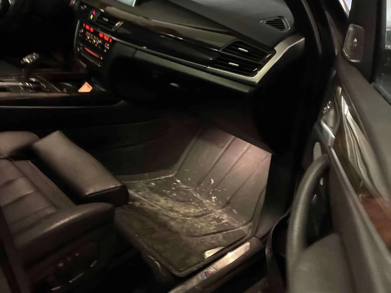 BMW X5  | xDrive35d | HARMAN KARDON | 360 камери, снимка 14 - Автомобили и джипове - 53902564