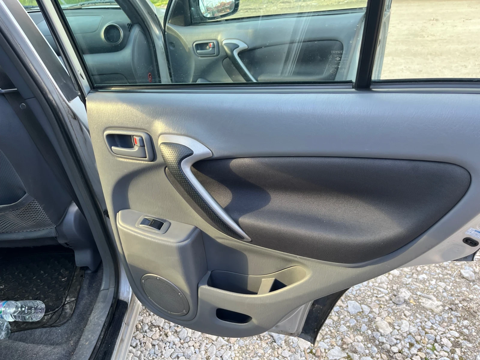 Toyota Rav4, снимка 12 - Автомобили и джипове - 53990179