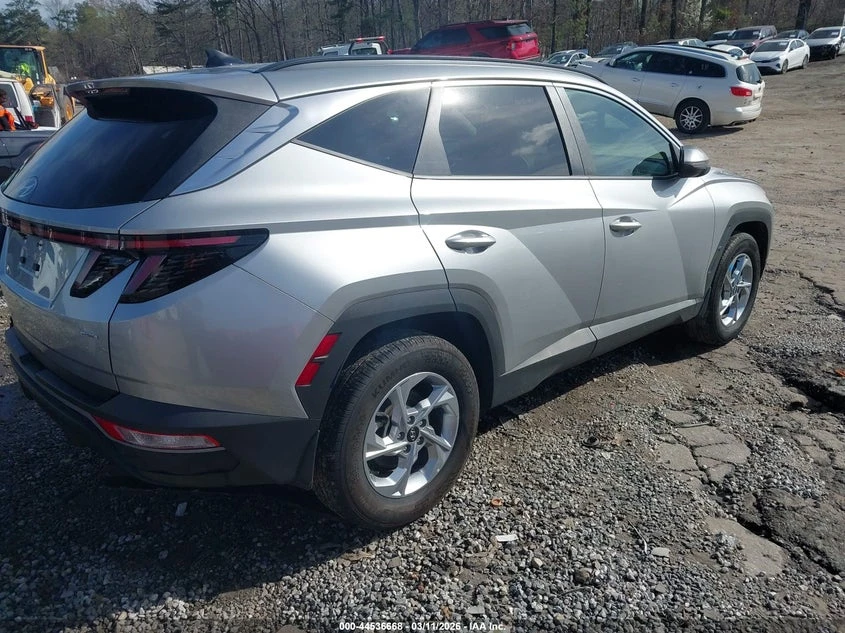 Hyundai Tucson 2.5l Sel, снимка 4 - Автомобили и джипове - 54093792