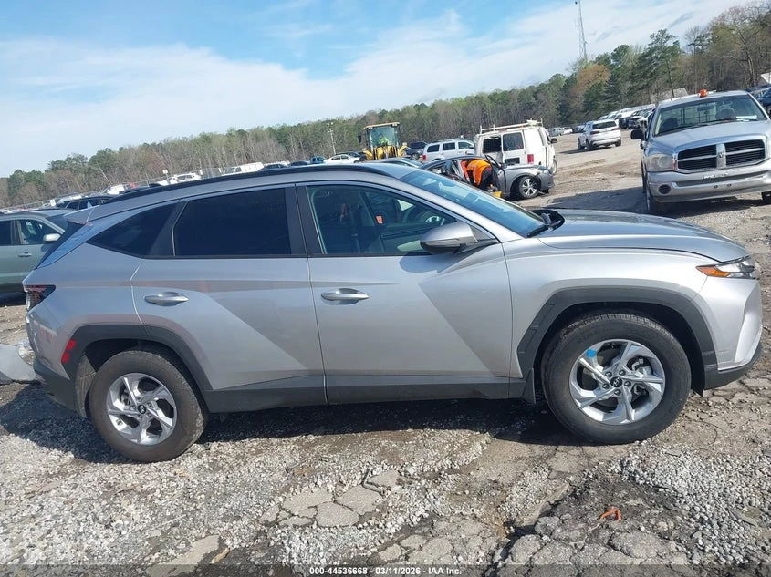 Hyundai Tucson 2.5l Sel, снимка 13 - Автомобили и джипове - 54093792