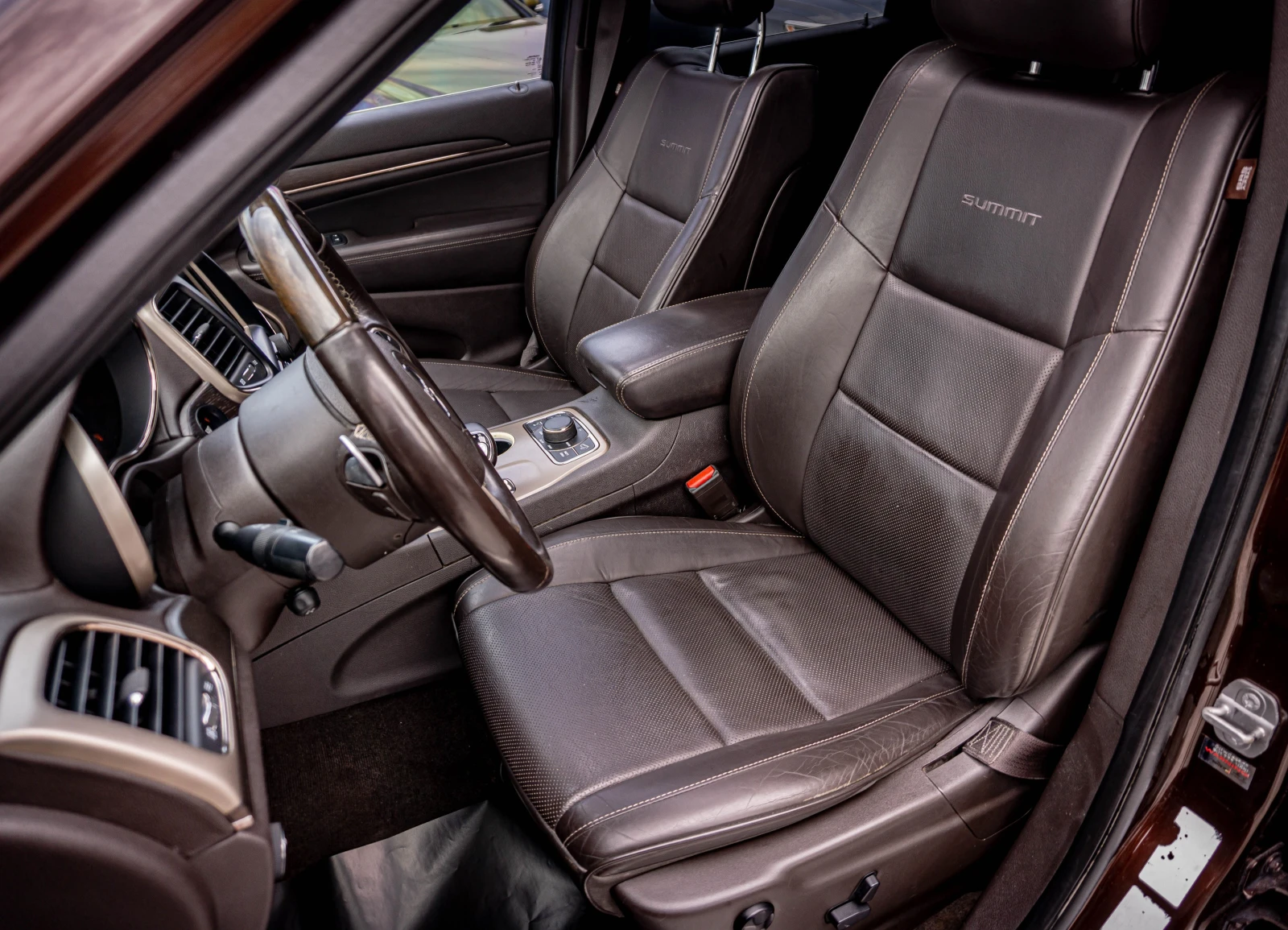 Jeep Grand cherokee 5.7HEMI-SUMMIT-TOP!, снимка 10 - Автомобили и джипове - 54355572