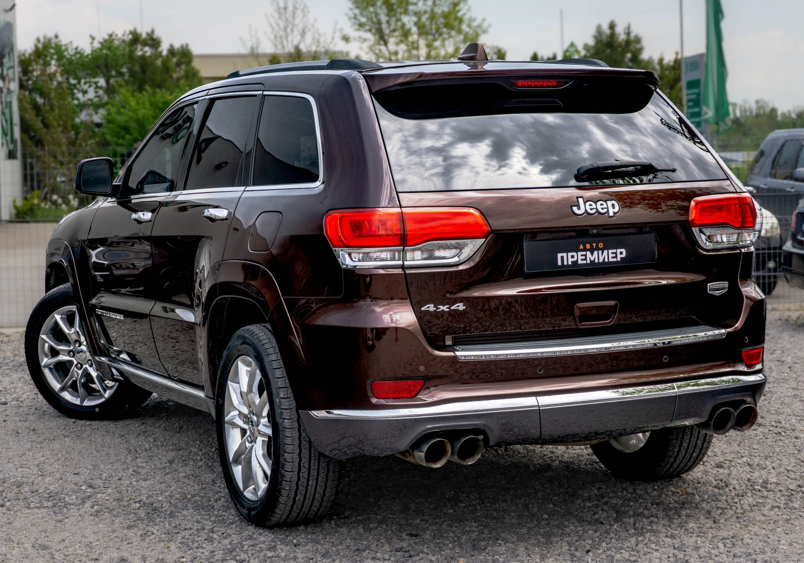Jeep Grand cherokee 5.7HEMI-SUMMIT-TOP!, снимка 6 - Автомобили и джипове - 54355572