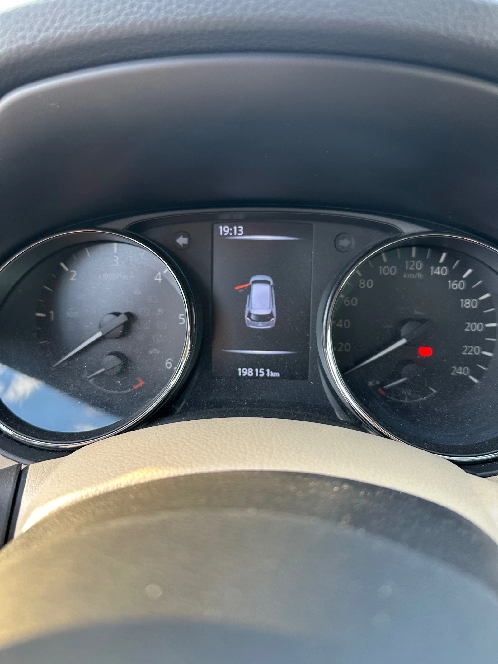 Nissan X-trail 4x4, седем местен, кожа, теглич, панорама, снимка 9 - Автомобили и джипове - 54443987