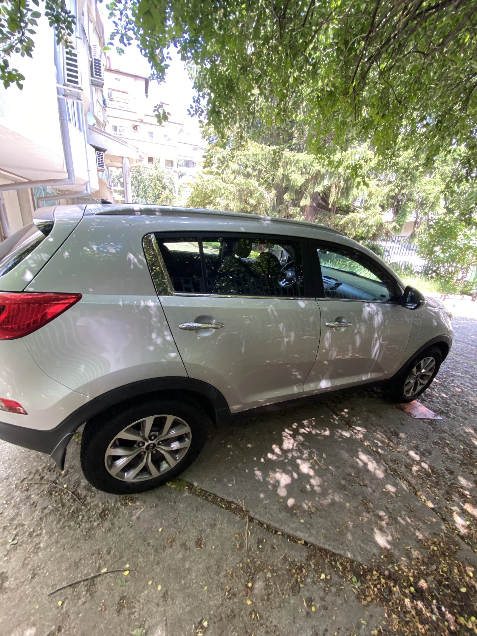 Kia Sportage, снимка 5 - Автомобили и джипове - 55046621