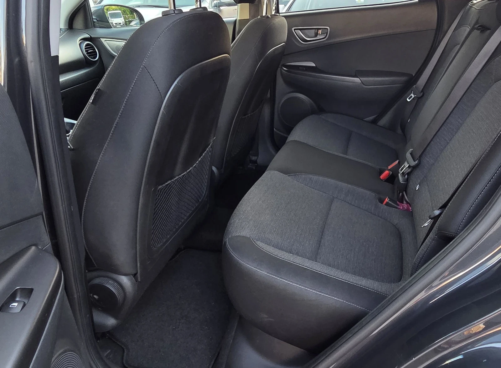 Hyundai Kona SOH100%/Blue Link/Гаранция, снимка 8 - Автомобили и джипове - 55093451