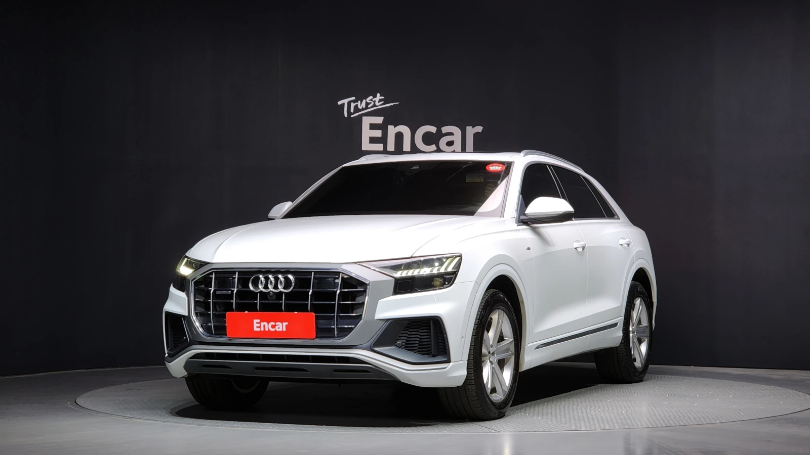 Audi Q8 45 TDI quattro* 360* HUD* SOFT CLOSE* КРАЙНА ЦЕНА