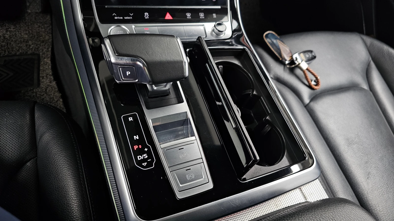 Audi Q8 45 TDI quattro* 360* HUD* SOFT CLOSE* КРАЙНА ЦЕНА, снимка 9 - Автомобили и джипове - 55593545