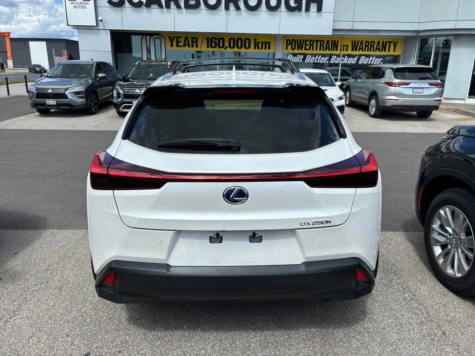 Lexus UX * 250h * CARFAX * ОПЦИЯ ЗА ФИНАНСИРАНЕ , снимка 4 - Автомобили и джипове - 55850139
