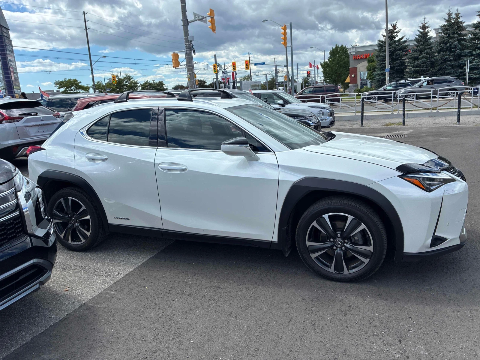Lexus UX * 250h * CARFAX * ОПЦИЯ ЗА ФИНАНСИРАНЕ , снимка 13 - Автомобили и джипове - 55850139