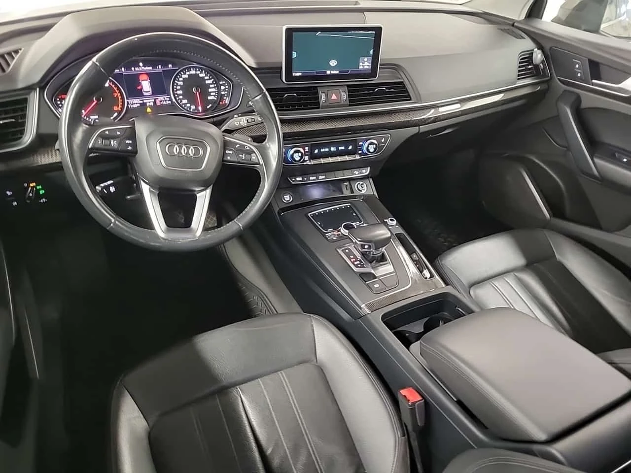 Audi Q5 * CARFAX * ОПЦИЯ ЗА ФИНАНСИРАНЕ, снимка 10 - Автомобили и джипове - 56308027