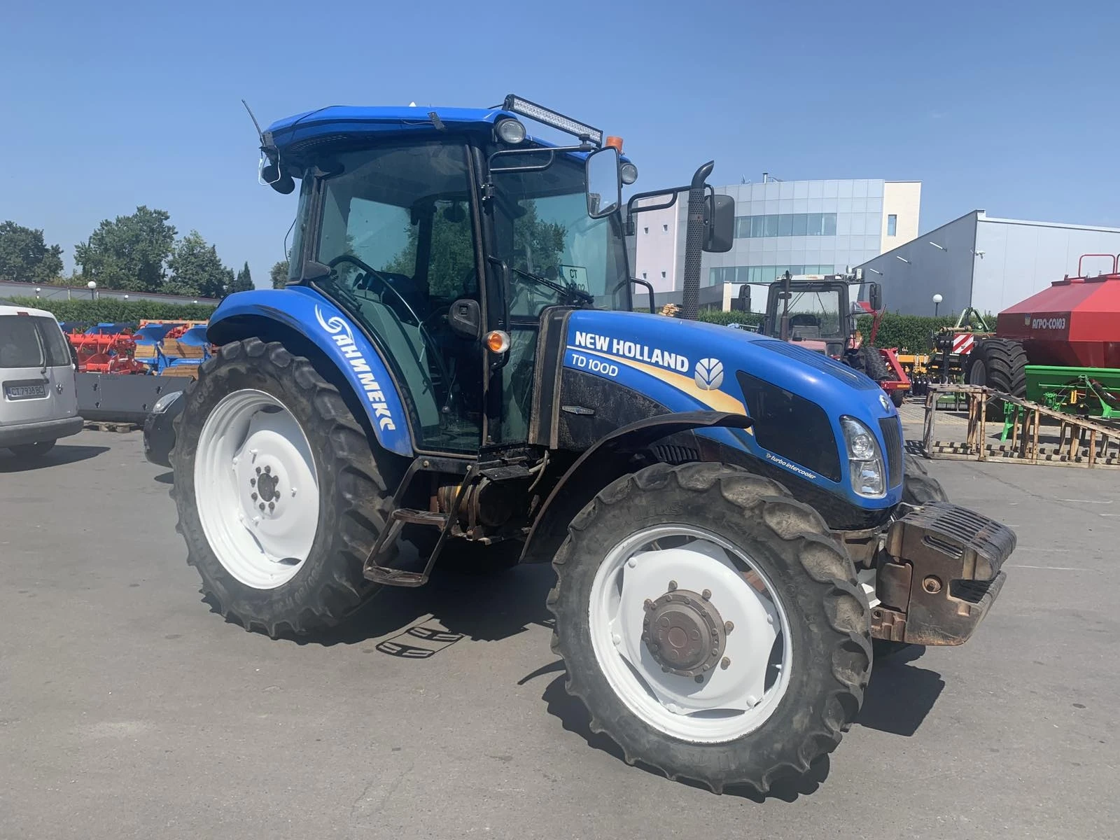 Трактор New Holland TD100D - изображение 4