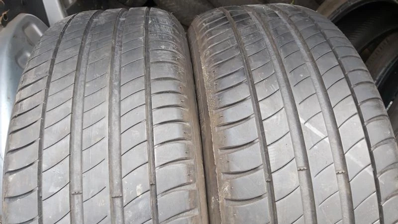 Гуми Летни 225/55R17, снимка 1 - Гуми и джанти - 29274060