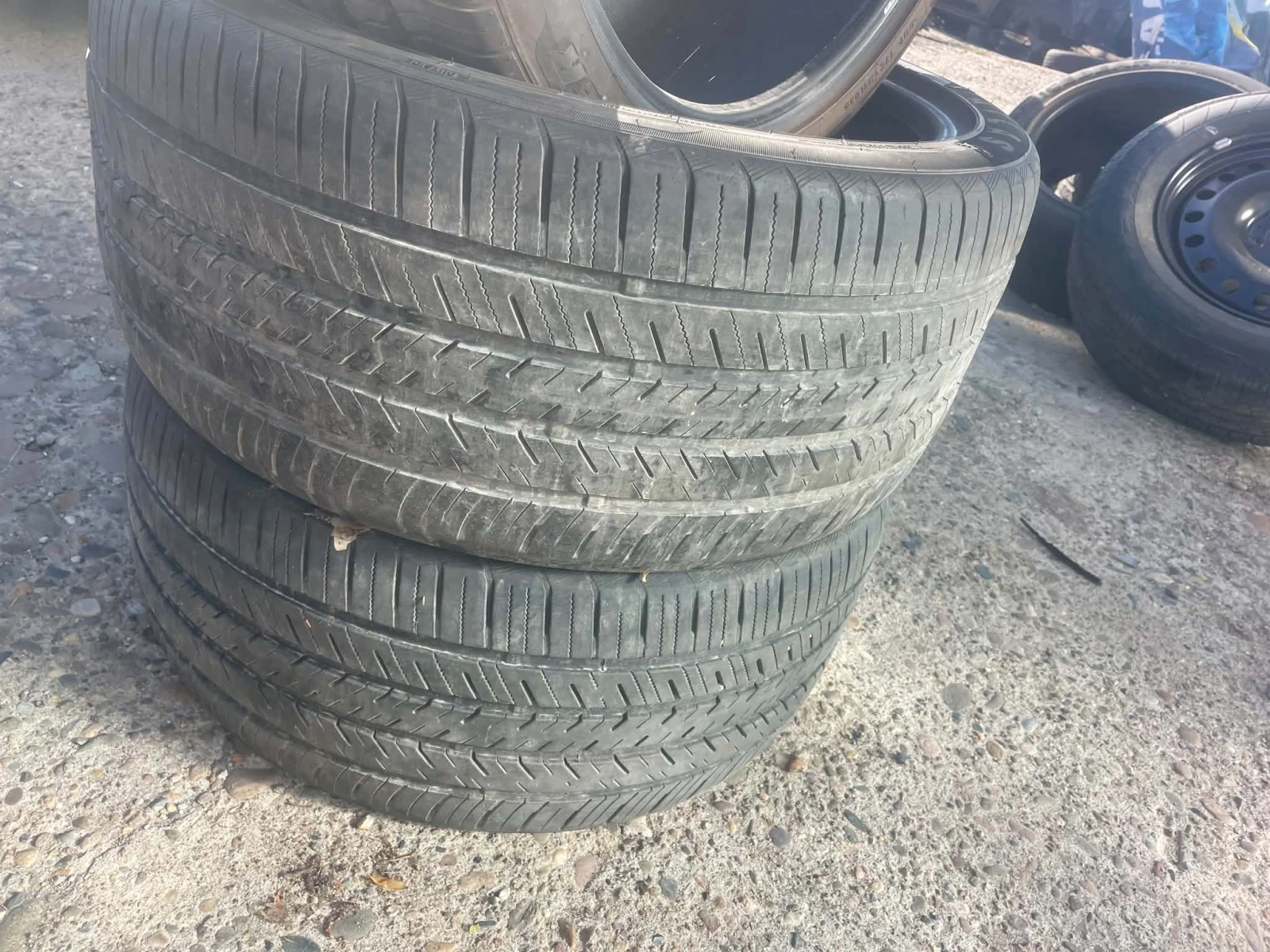 Гуми Летни 285/35R22, снимка 3 - Гуми и джанти - 56214052