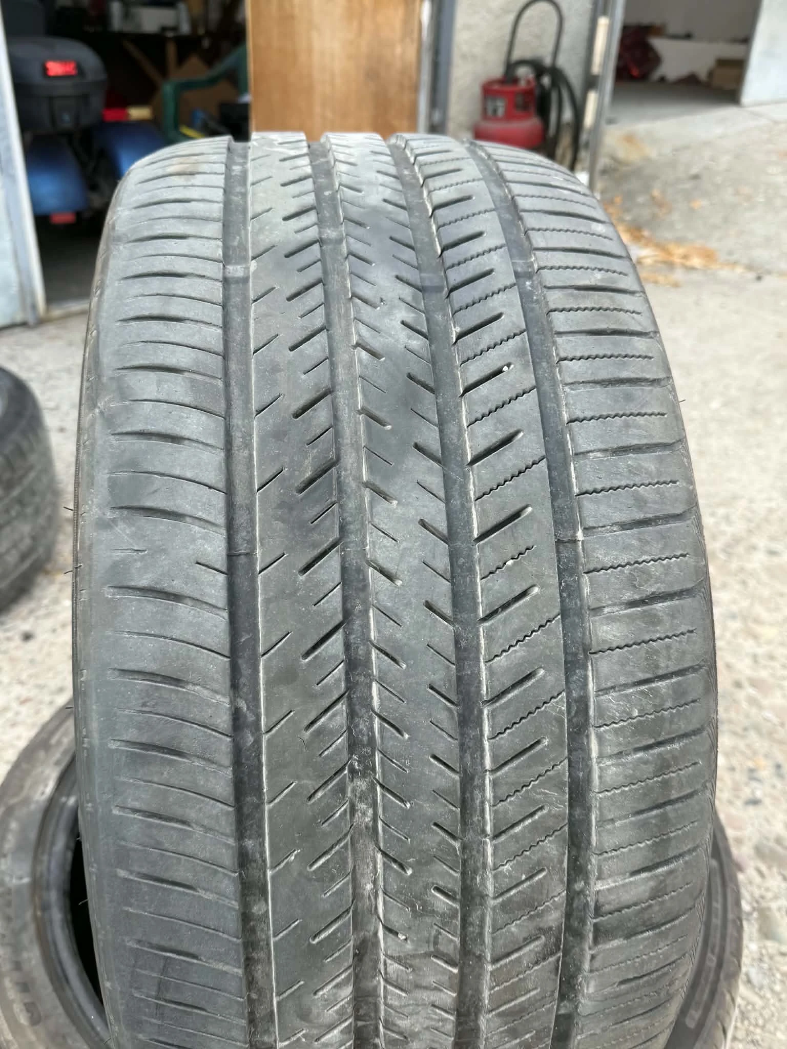 Гуми Летни 285/35R22, снимка 9 - Гуми и джанти - 56214052