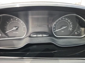 Peugeot 208 1.2i 82k.s., снимка 15