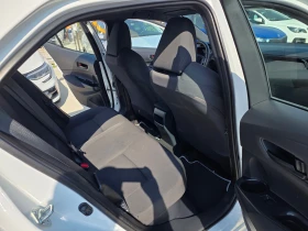 Toyota Corolla 1, 8 HYBRID A/T 122кс, снимка 10