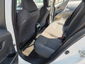 Toyota Corolla 1, 8 HYBRID A/T 122кс, снимка 12